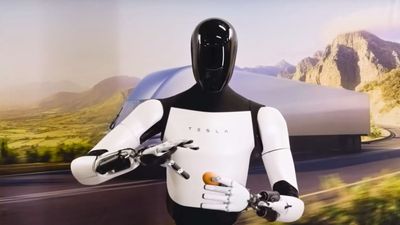 Elon Musk red-faced after Tesla ‘robot’ gaffe practically proves it’s secretly human-operated