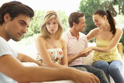 5 Times DINK Couples Realize They’ve Outgrown Old Social Circles