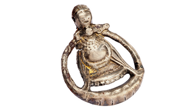 Ash Pendant: The only known depiction of a pregnant Viking woman