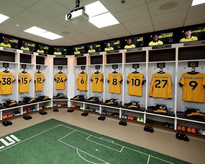 Wolves 1-4 Manchester United: Premier League – as it happened