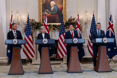 Wells refers expenses to parliamentary watchdog – as it happened