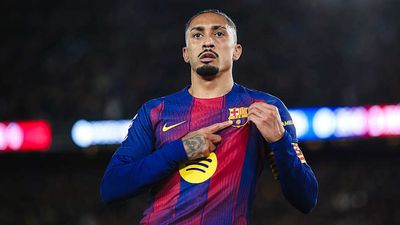 Barcelona Predicted Lineup vs. Eintracht Frankfurt: Raphinha, Lewandowski Return to Attack