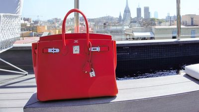 4 Extravagant Holiday Gifts Billionaires Have Bought