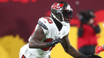 Buccaneers Bring Back Veteran DE Jason Pierre-Paul With Practice Squad Signing