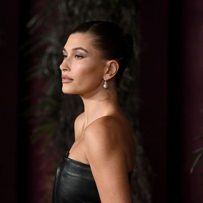 Hailey Bieber's Winter Manicure Doubles Down On the Leopard Print Trend