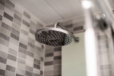 Top Signs Your Bathroom Needs Regrouting: A Perth Homeowner’s Checklist