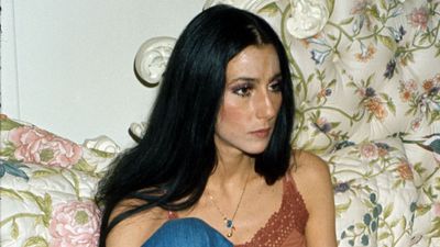 Mark My Words: 2026 Is The Year of 'The Statement Bed,' and Cher's '70s Floral Design Captures Its Unorthodox Yet Timeless Elegance