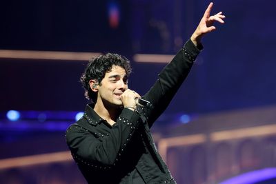 Pop star has perfect response to viral epic parking fail