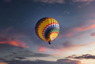 33-Year-Old Man Falls to His Death After Jumping from Hot Air Balloon 1,000ft Up Moments After Smiling and Waving in Group Photo