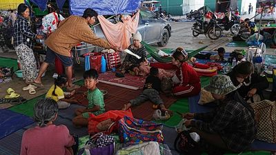 Airstrikes along Cambodia-Thailand border displace tens of thousands