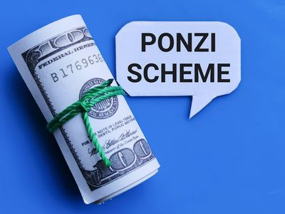 10 Legendary Scams That Fooled the World and Made Millions