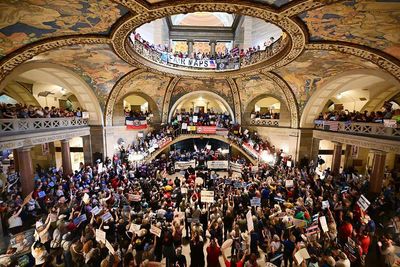 Organizers submit enough signatures to block gerrymandered Missouri map