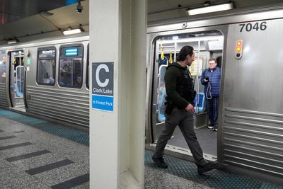 Trump administration threatens Chicago with risk of losing funding for public transit