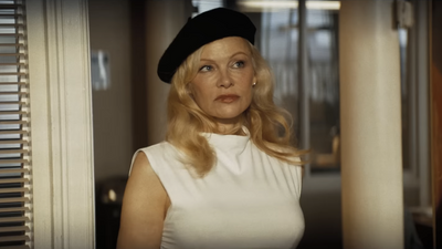 Were Liam Neeson And Pamela Anderson Dating During Naked Gun Or Not? She Finally Spoke Out