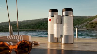Leica unveils the Ultravid White Ocean – classic marine binoculars in the making