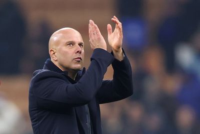 Liverpool: Arne Slot sends Mohamed Salah clear message as peace talks plan revealed