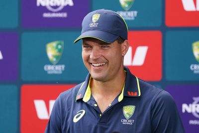 Alex Carey backs England over beach reset amid Australian media storm