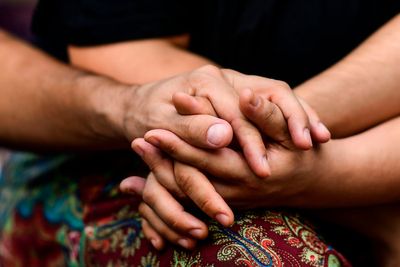 Where do humans rank in monogamy? Scientists find out how they compare to other animals