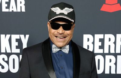 Smokey Robinson claims accuser recently 'stole thousands of dollars of valuables' from him