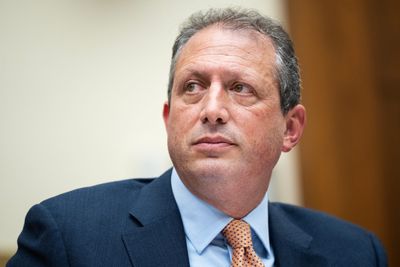 Brad Lander launches primary challenge to Rep. Dan Goldman in New York - Roll Call