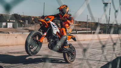 There's A Big Recall On Every 2025 KTM 390 and 2024 Husqvarna 401