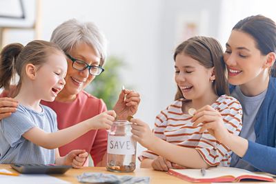 How to Create a Family Savings Jar with Kids That Feels Like a Game