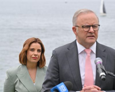 Australia’s senior politicians can claim ‘unlimited’ travel expenses for their spouse, watchdog rules say