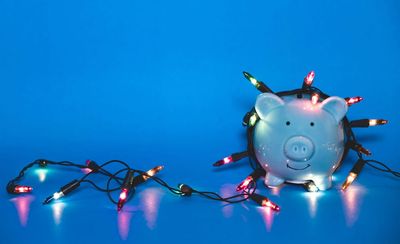 Holiday Trap: 6 Gift-Spending Mistakes That Could Wreck Your Budget