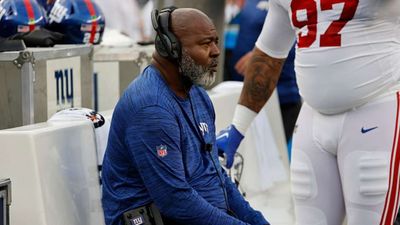 Report: Giants Fired DL Coach Over Reaction to Seating Arrangement Change on Flight