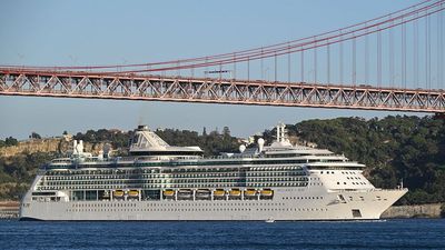 ‘Bottomless beverages’: Man dies on cruise after being served 33 drinks, turns out he’d paid for one package that made it all possible