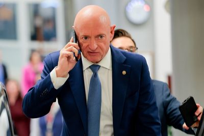 Mark Kelly reveals he had to hire personal security to deal with death threats since Trump’s attacks over ‘illegal orders’