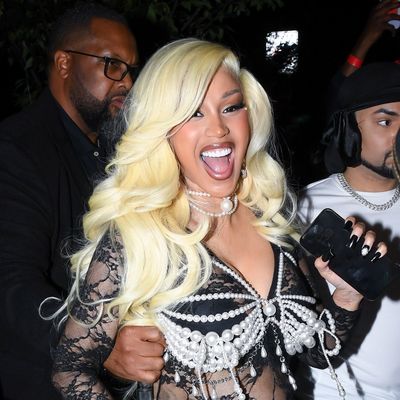 Cardi B's Asymmetrical Green Bob Is Giving Me Life