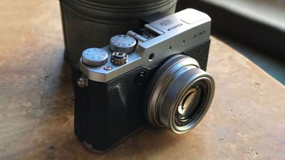 The Fujifilm X100VI is a fantastic camera, but the point-and-shoot series I want to make a comeback is the Fujifilm X10 for this one key feature