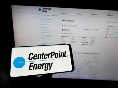 CenterPoint Energy Stock: Is CNP Outperforming the Utilities Sector?