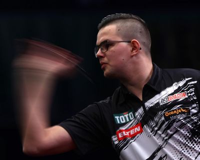 ‘It can be brutal’: Gian van Veen learns to fly with the stars after dartitis