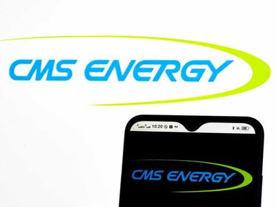 Is CMS Energy Stock Underperforming the S&P 500?