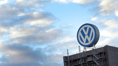 Saxony eyes €500mn Volkswagen stake to save jobs and win influence