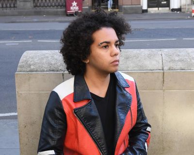 Campaigners in legal effort to suspend trial of puberty blockers in England