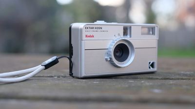 Kodak Ektar H35N review: a glass lens makes all the difference