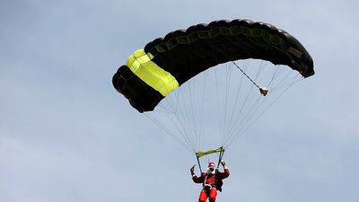 ‘The pilot believed the aircraft had stalled’: Skydiver’s jump goes horribly wrong when his parachute catches on the plane, what he did in 60 seconds saved his life