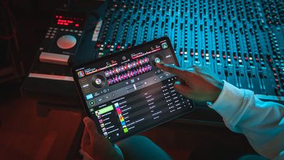 Just in time for the party season, Spotify is finally back in iOS and Android DJing apps