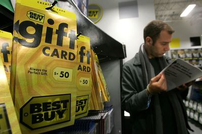 Three banks where you can redeem credit card rewards for gift cards