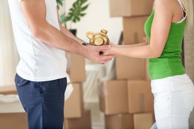 8 ways to keep moving costs down