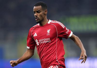 Arne Slot issues Liverpool injury update as Alexander Isak suffers knock ahead of Brighton clash