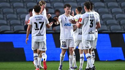 Auckland see off Mariners to reclaim top spot in ALM