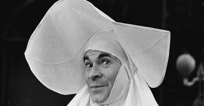 Stanley Baxter death: Comedian known for mimicking the Queen and the Pope, dies aged 99
