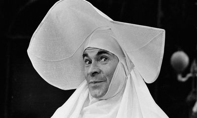 ‘Astonishing’: how Stanley Baxter’s TV extravaganzas reached 20 million