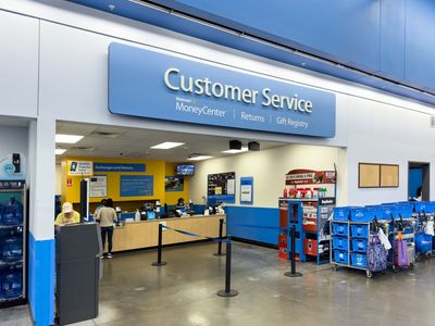 Customer Service Desks Overwhelmed as Return Policies Shift for Seasonal Goods