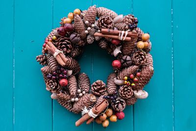 10 Creative Wreath Ideas Using Garden Materials
