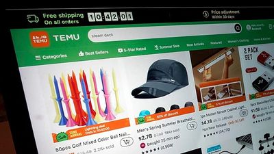 EU countries agree temporary €3 flat customs fee for small imported parcels